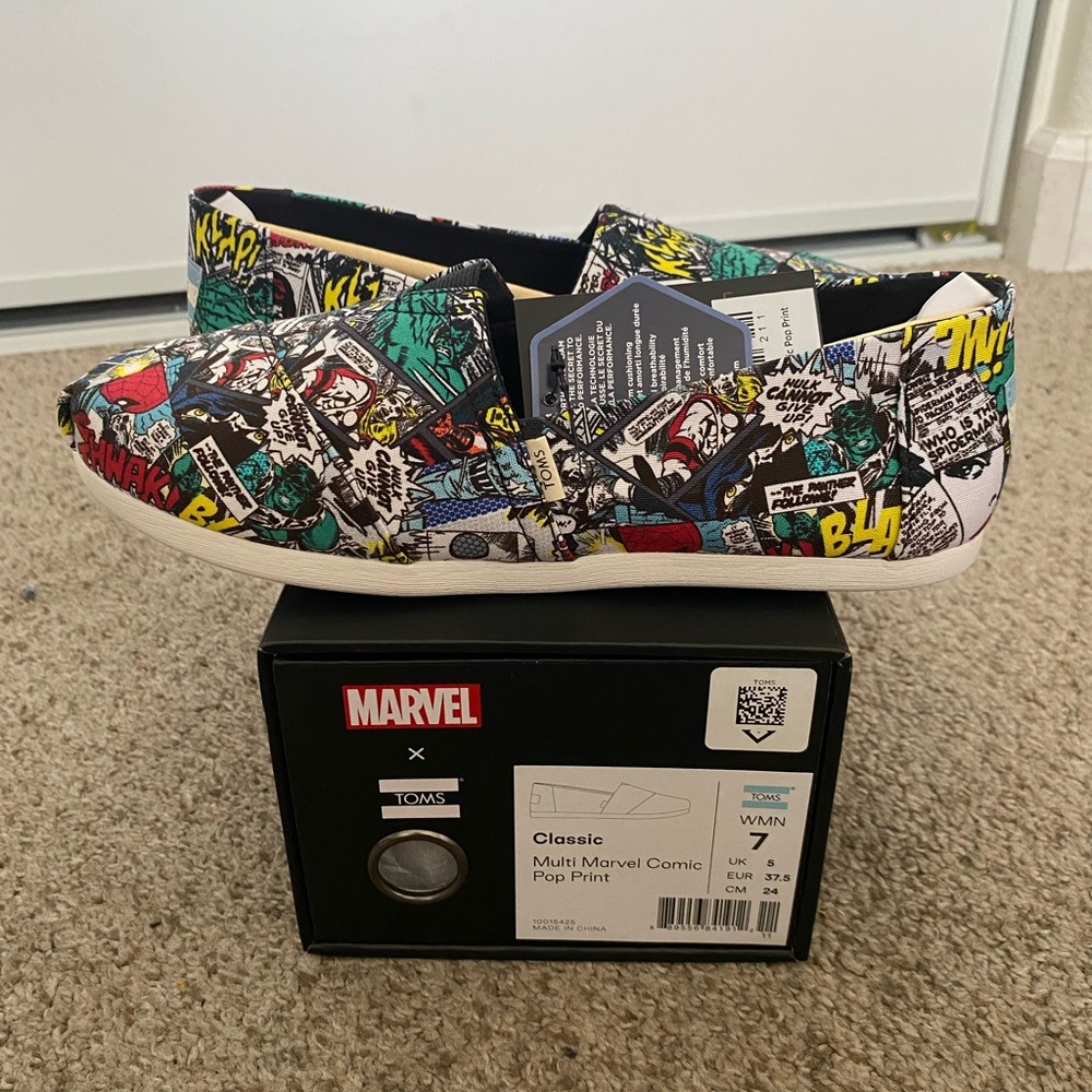 BRAND NEW. Toms x Marvel Classic Slip on - Comic Strip 7W